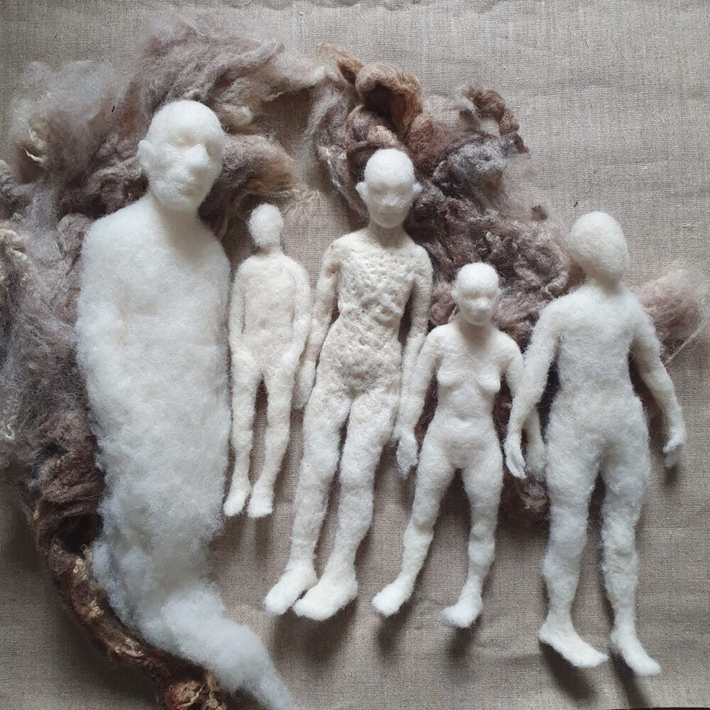 Gweithdy Ffeltio Gwlân i Oedolion efo Deanne Doddington Mizen